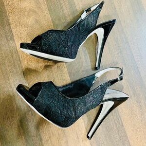 NWOT Ron White Italian Made Lace Heel Peep Toe Shoes Size